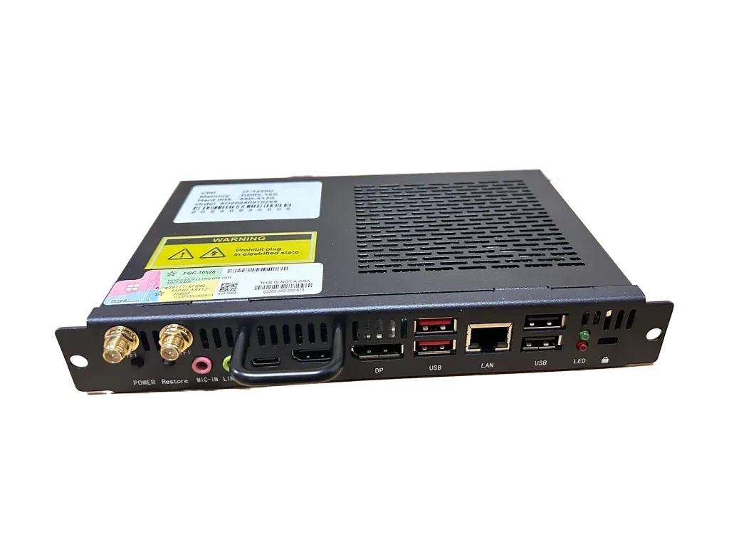 Módulo de cómputo OPS visto en ángulo, con sus puertos HDMI, USB y de red al frente