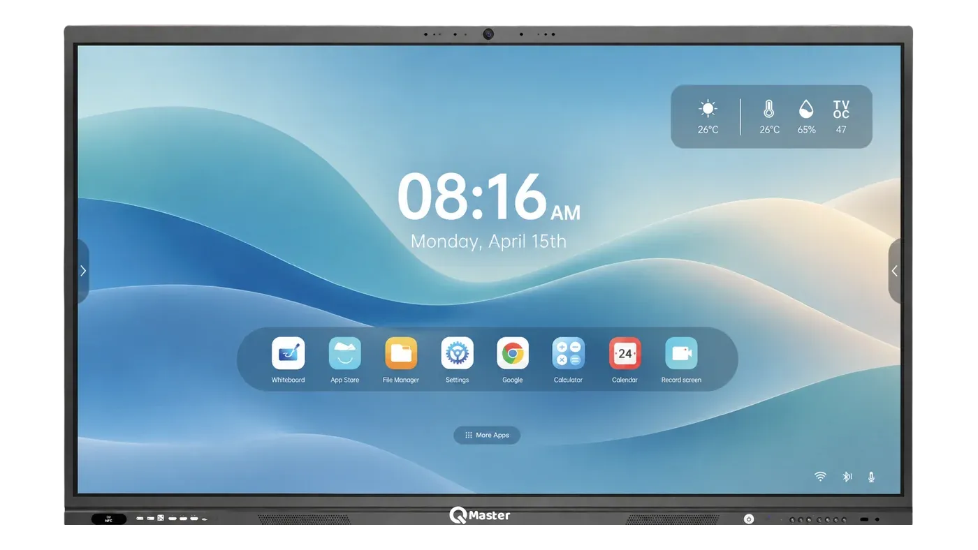 Pantalla interactiva QMaster KRC-AIO de frente, encendida, con la barra de cámara y micrófonos sobre el marco superior